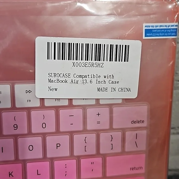 MacBook air 13.6 hard shell case - Picture 2 of 5